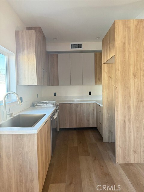 Foto del edificio - 11650 Kittridge St