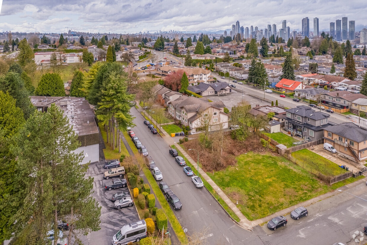 Sunset Court Apartments 5850 Sunset St Burnaby, BC