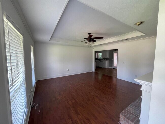Building Photo - 128 Chestnut Dr