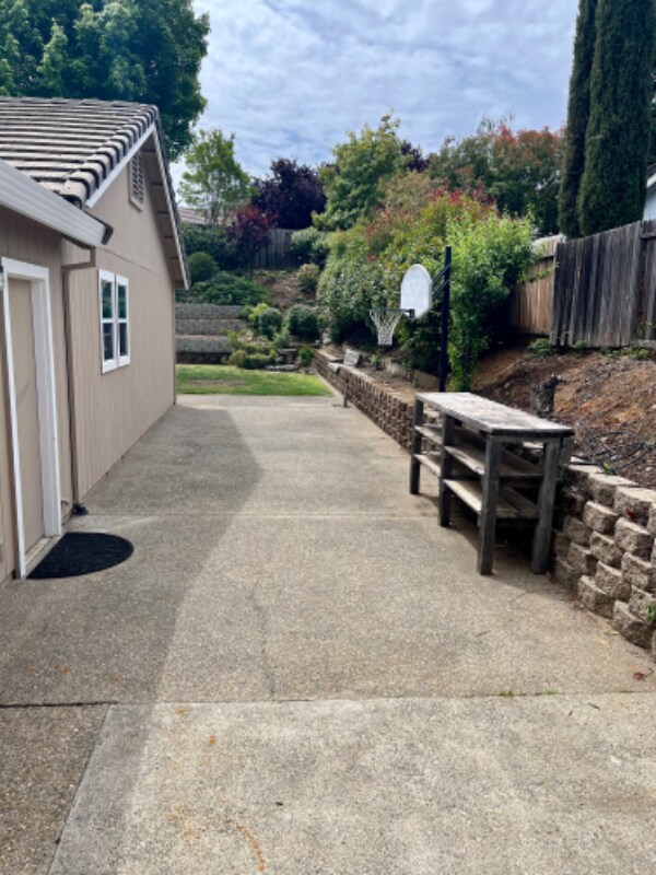 Building Photo - 3720 Mariposa Springs Dr