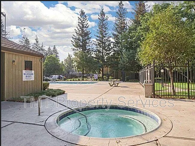 Foto del edificio - 3591 Quail Lakes Dr