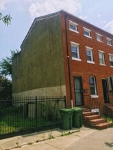 Building Photo - 437 Orchard St
