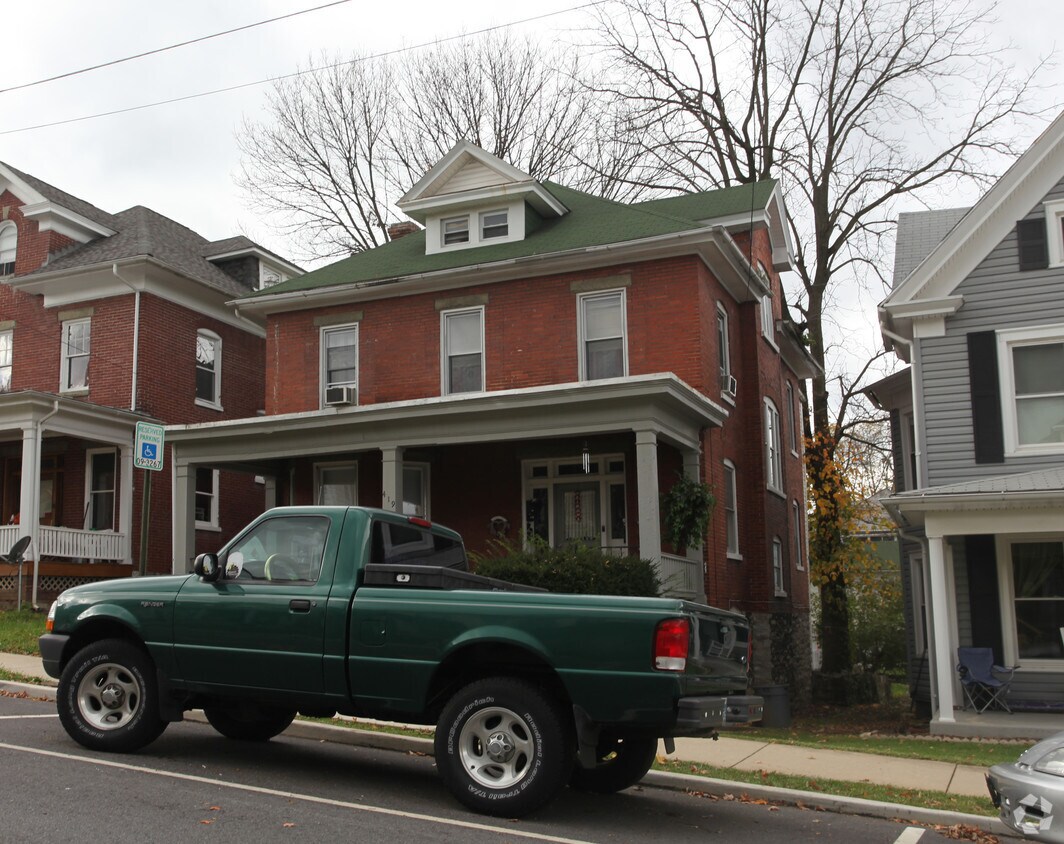 Foto del edificio - 419 Summit Ave