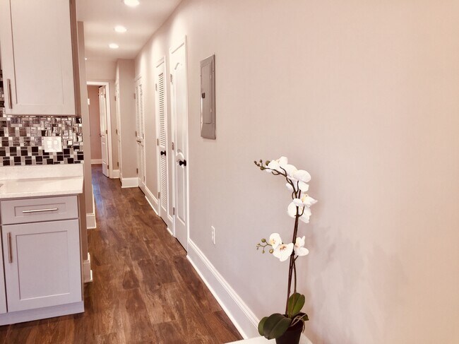 Foto del edificio - 5824 Colorado Ave NW