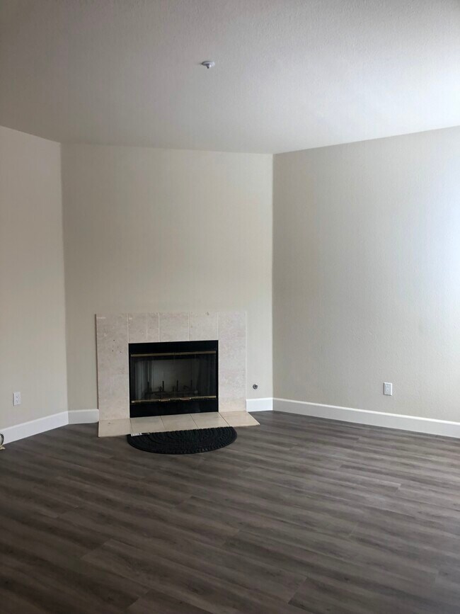 Building Photo - 21 Belhaven Ct