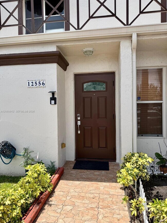 Foto del edificio - 12556 NW 11th Ln