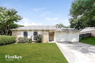 Building Photo - 5614 Sarasota Dr