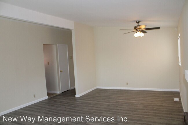 Building Photo - 3 br, 2 bath House - 208 Sandalwood Court