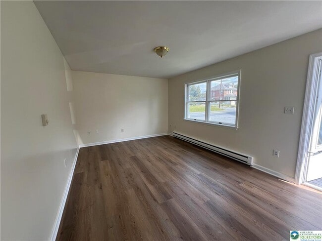 Building Photo - 6 Eley St