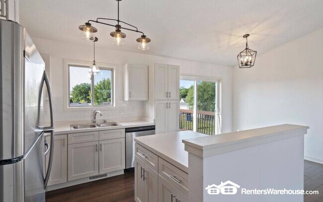 Foto del edificio - 3832 McIntosh Dr NW
