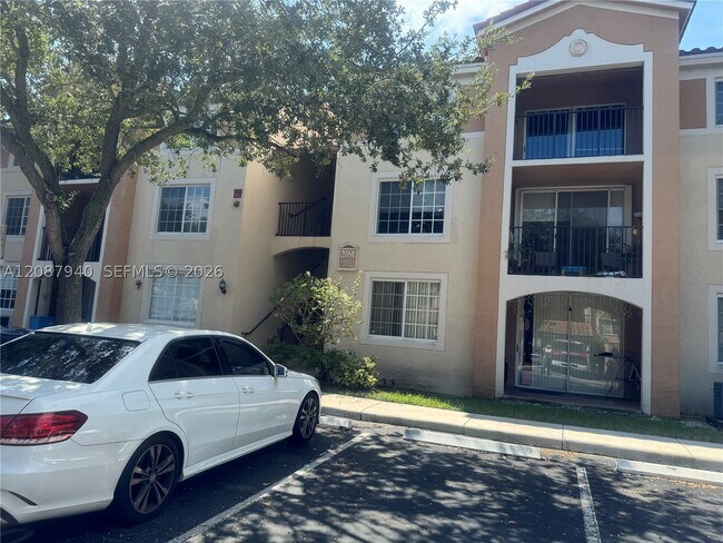 Foto del edificio - 2091 Renaissance Blvd