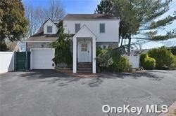 Primary Photo - 528 Waukena Ave