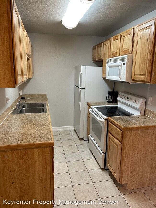 Building Photo - 2 br, 3 bath House - 8330 Zuni St Unit 219