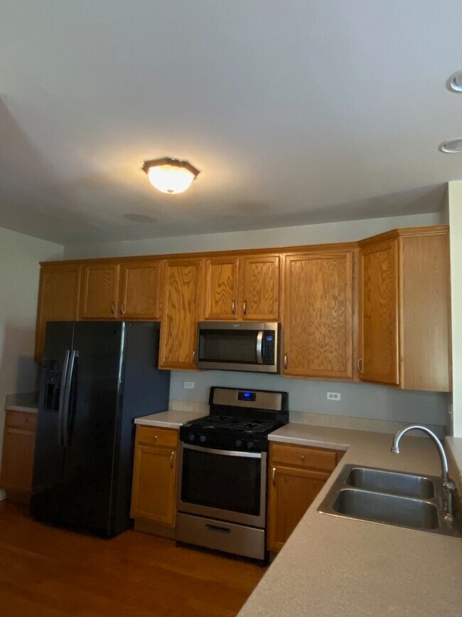 Building Photo - 201 Springbrook Trail S