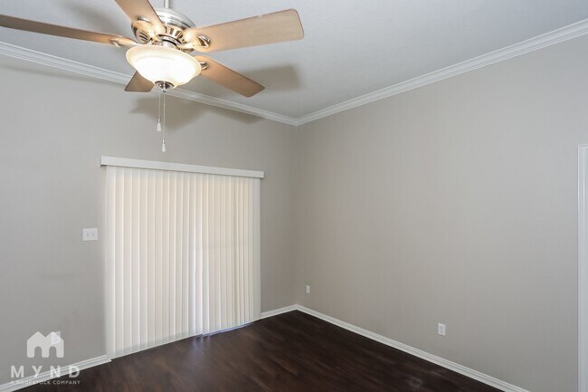 Foto del edificio - 521 Pleasant Valley Dr