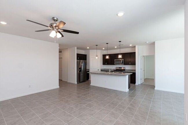 Building Photo - BRAND NEW 4 bedroom HOME IN MARICOPA