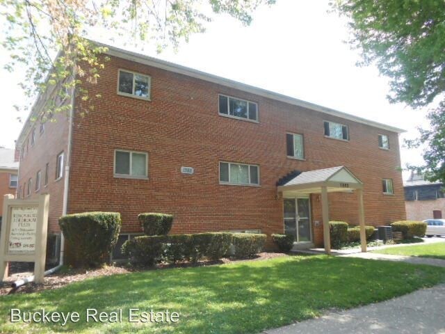 Primary Photo - 1382 Highland St