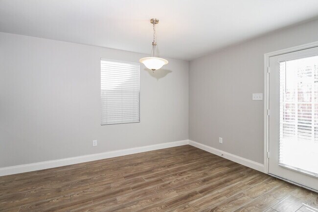 Foto del edificio - 1321 Scenic Hills Dr