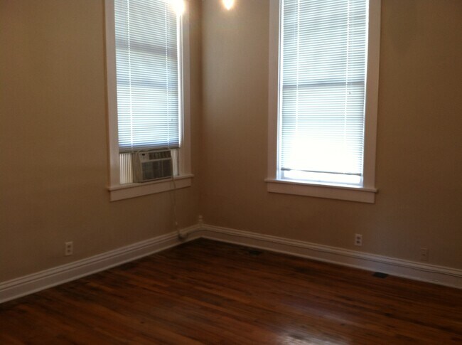 Building Photo - 4908 California St