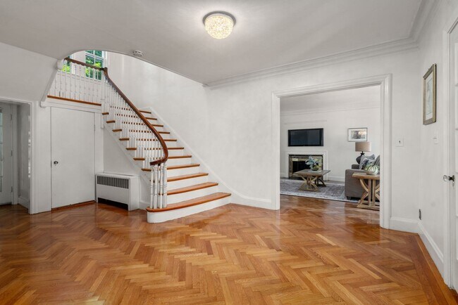 Foto del edificio - 14 Clements Rd