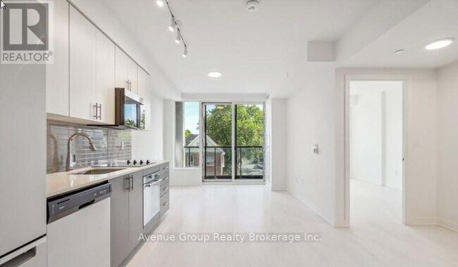 Photo du bâtiment - 415 Main St W