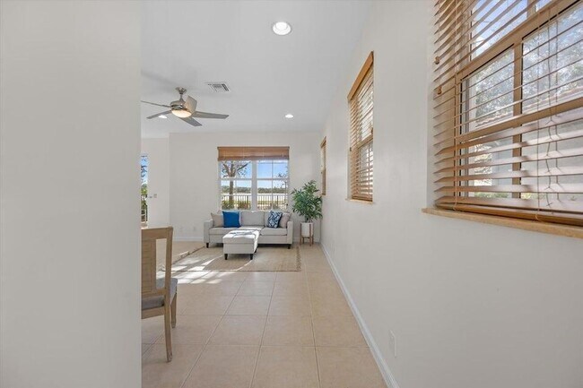 Foto del edificio - 546 Tomahawk Ct