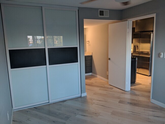 Bedroom #1- 2nd bedroom matches exact layout of #1 - 4205 Ohio St