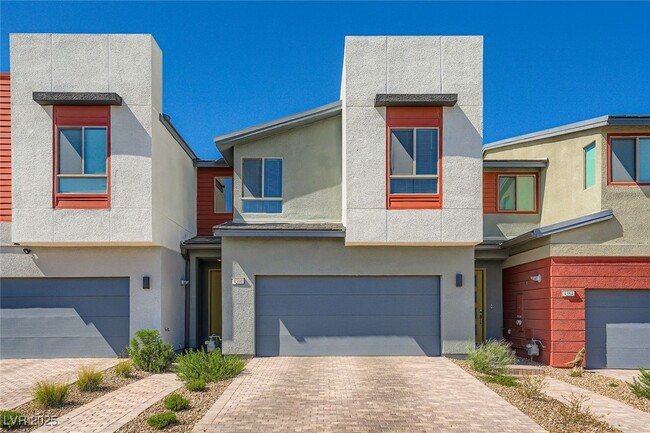 Building Photo - 4390 W Landberg Ave