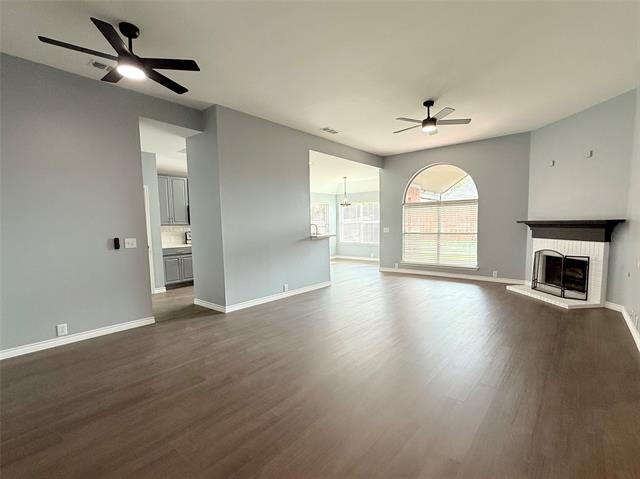 Building Photo - 1004 Broken Spoke Dr