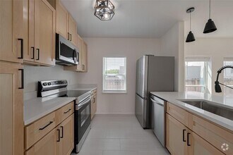 Building Photo - 5922 Fairdale Ln