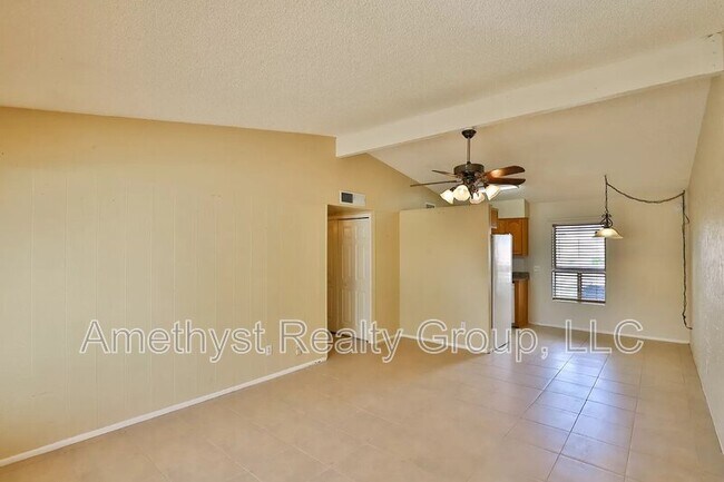 Building Photo - 649 S Power Rd