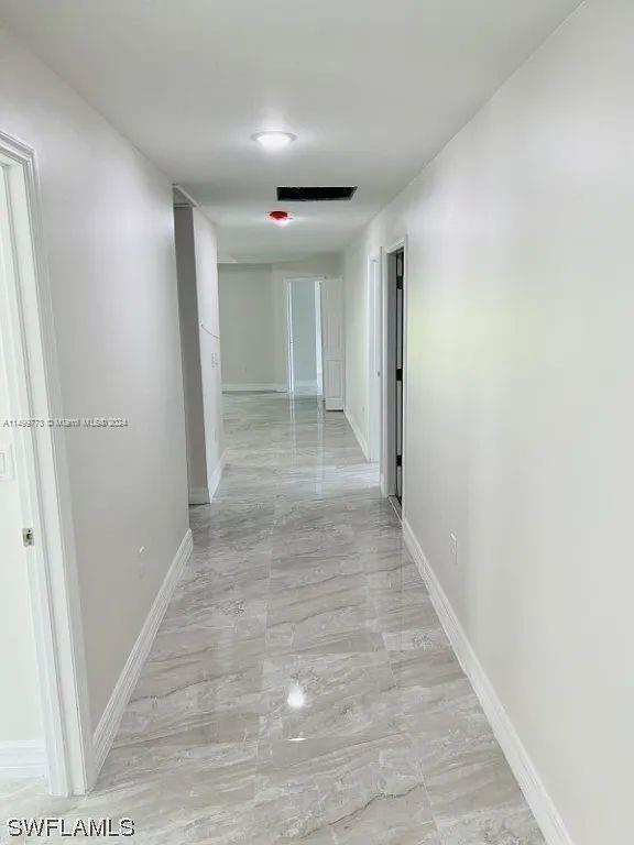 Foto del edificio - 354-356 Bell Blvd