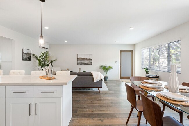 Foto del edificio - Pacific Apartment Homes at Emerald