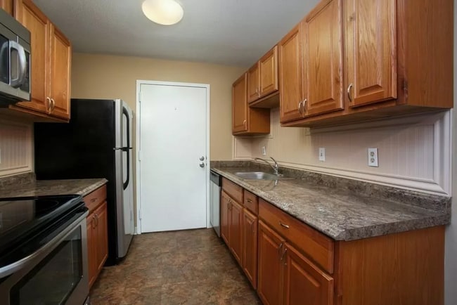 Building Photo - 56 Village Brook Ln