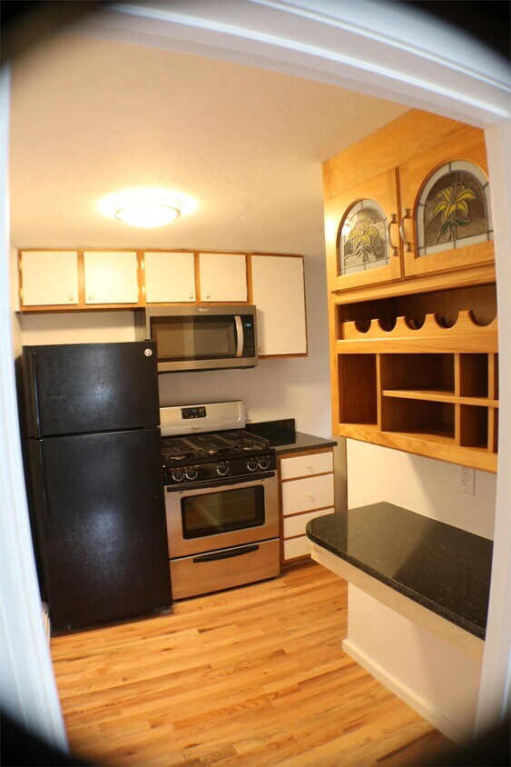 Primary Photo - 111 East St