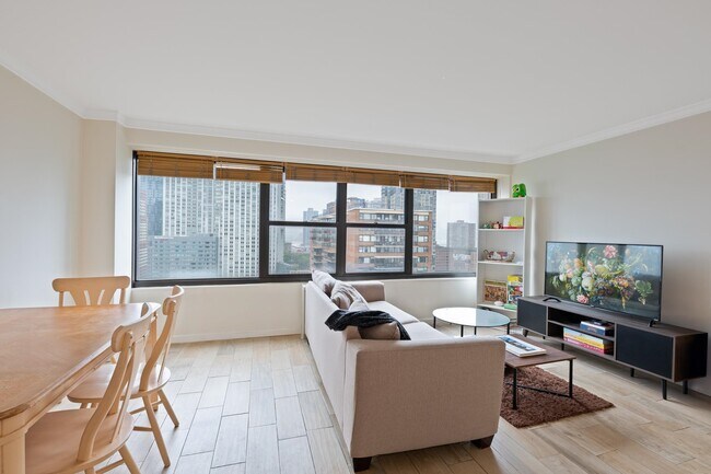 Foto del edificio - 135 Montgomery St