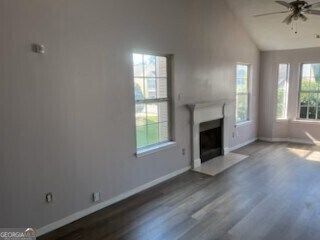 Building Photo - 631 Sycamore Dr