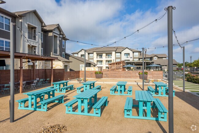 Building Photo - Altair Tech Ridge