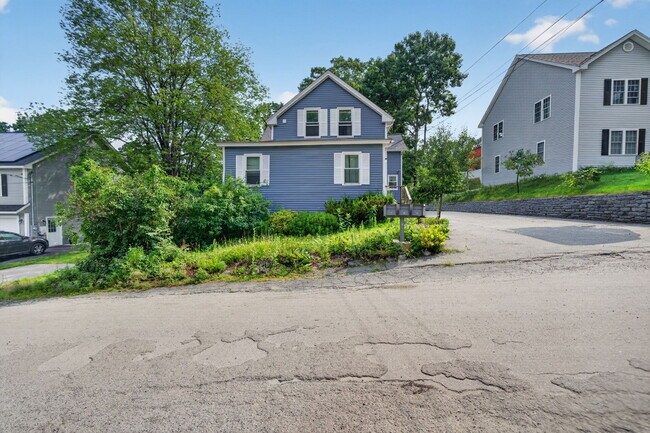 Building Photo - 16 Svenson Ave