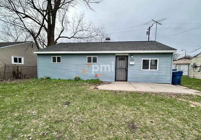 Building Photo - 2166 Wisconsin St
