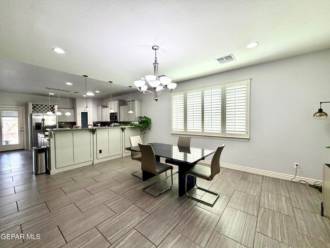 Building Photo - 1180 Spofford Pl