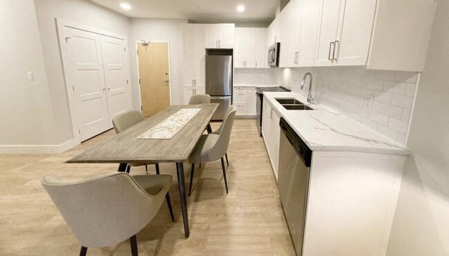 Building Photo - David Dunphy Place