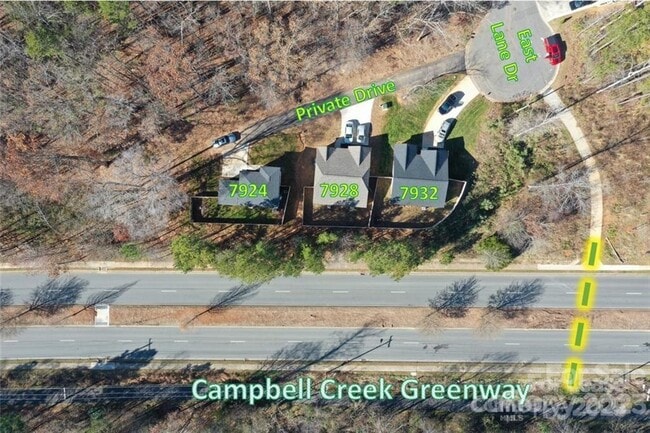 Building Photo - 7928 E Lane Dr