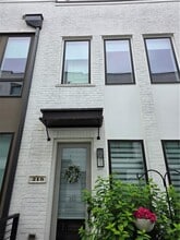 Building Photo - 318 Gibson St SE