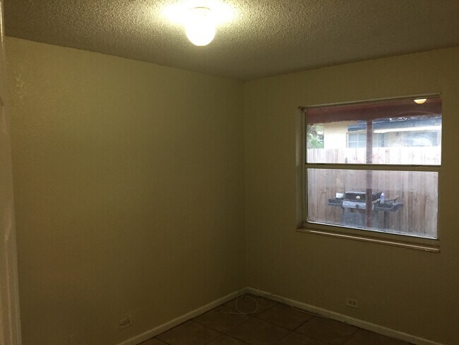 Foto del edificio - 1224 NW 3rd St