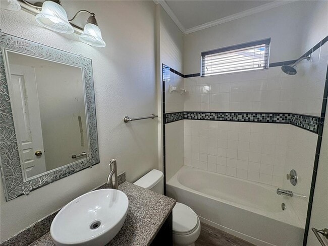 Building Photo - 4652 56th Terrace E