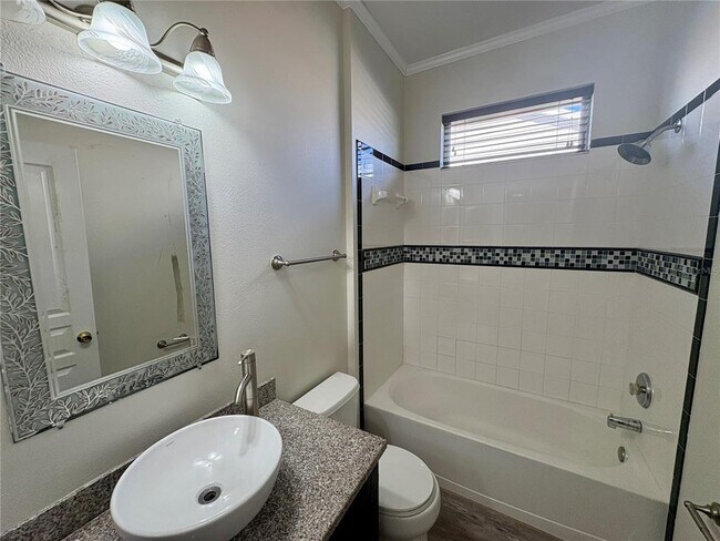 Foto del edificio - 4652 56th Terrace E