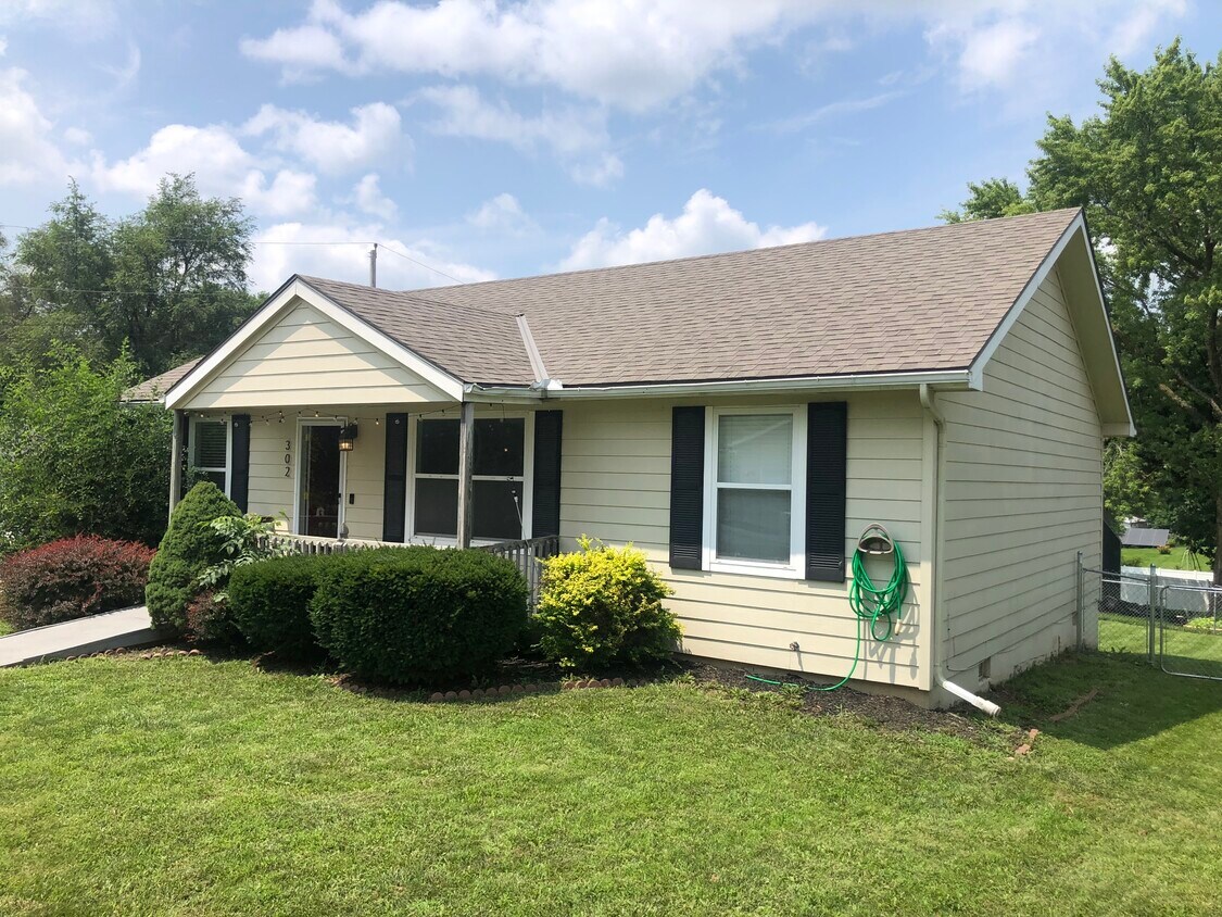 Foto principal - 302 3rd St