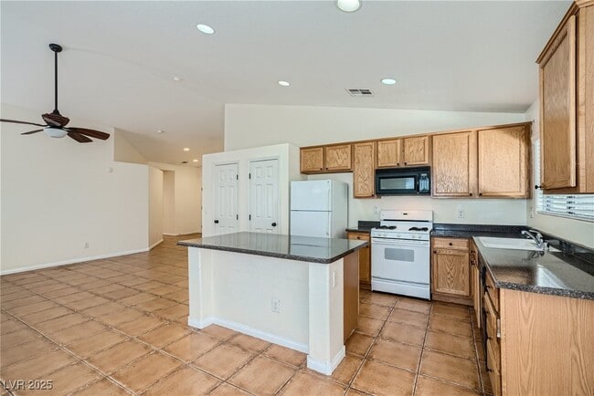 Foto del edificio - 5716 Blizzard Breeze St