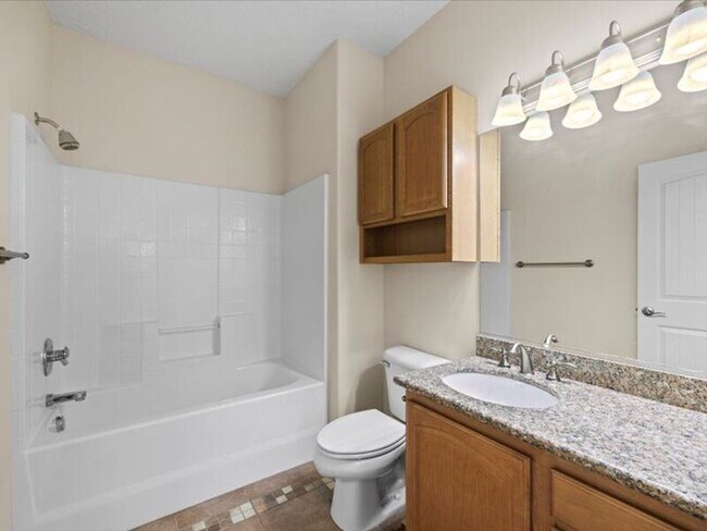Building Photo - 2607 Stonecreek Dr